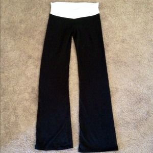 SOLD👏👏👏 in bundle VS yoga pants