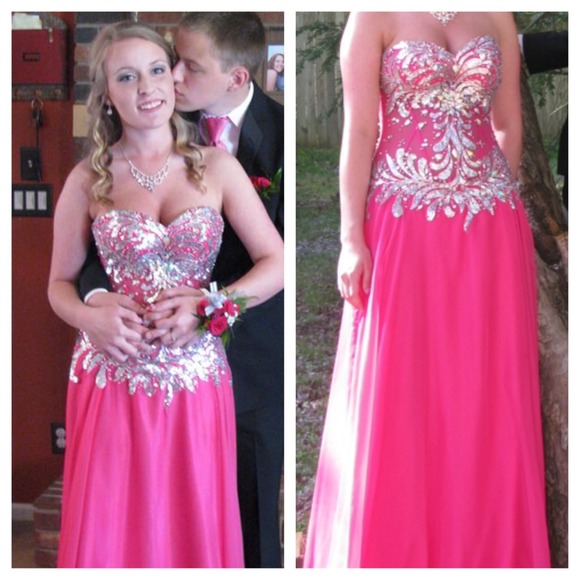 Gorgeous prom dress!