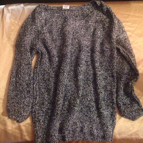 Knit Sweater- grey and white