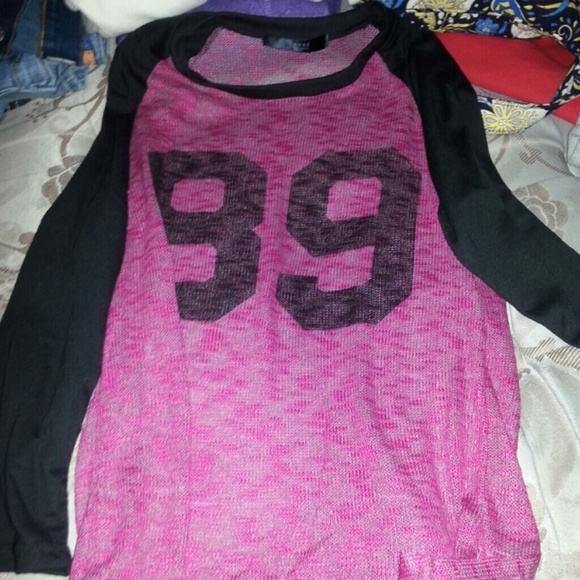 Cute half sleeve shirt. - Picture 1 of 1