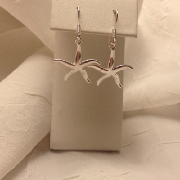 🚫SOLD🚫 Starfish dangle earrings - Picture 2 of 4