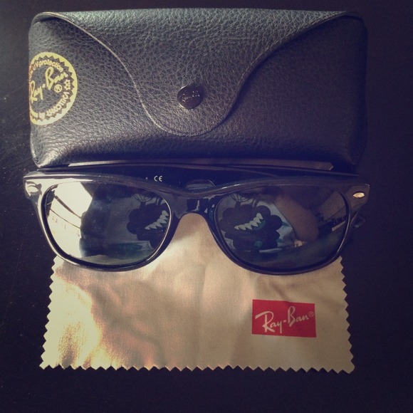 ⭐️RAY BANS⭐️