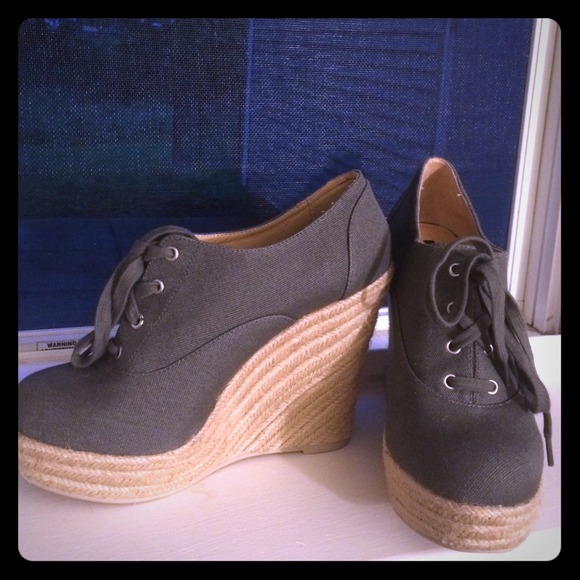 Lace Up Wedges!👡NWOT