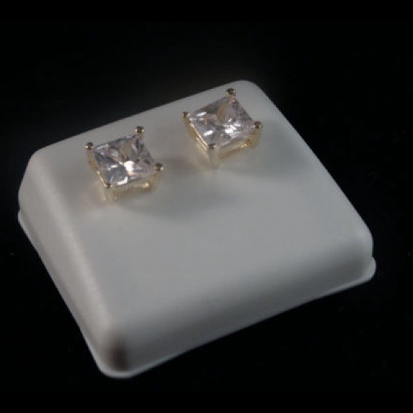 Unisex 14k Yellow Gold Finish Stud Earrings