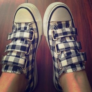 Cute black n white shoe