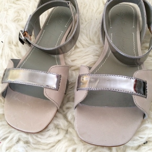 S O L D - Picture 2 of 4