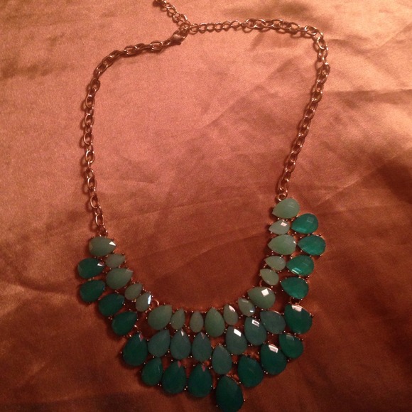 Statement necklace