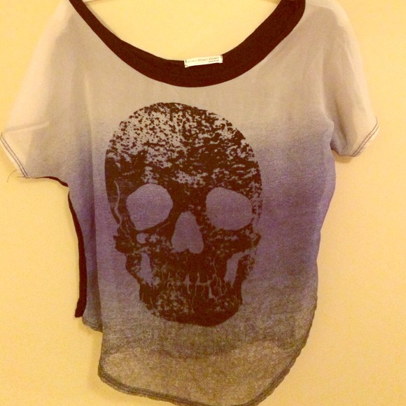 ‼️REDUCED‼️Purple black and white skull tee