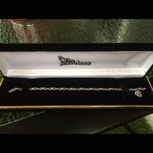 10k white gold diamond bracelet