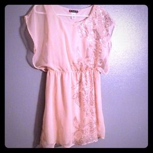 Champagne and Gold dress 💋