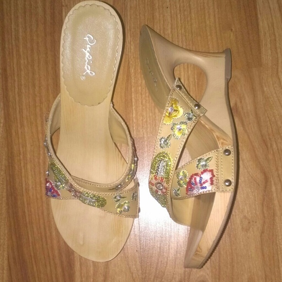 Shoes - Picture 4 of 4