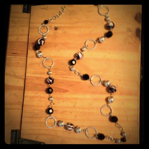 Long black and white necklace
