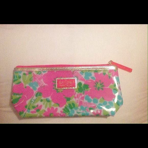 Small Lilly Pulitzer bag 😍