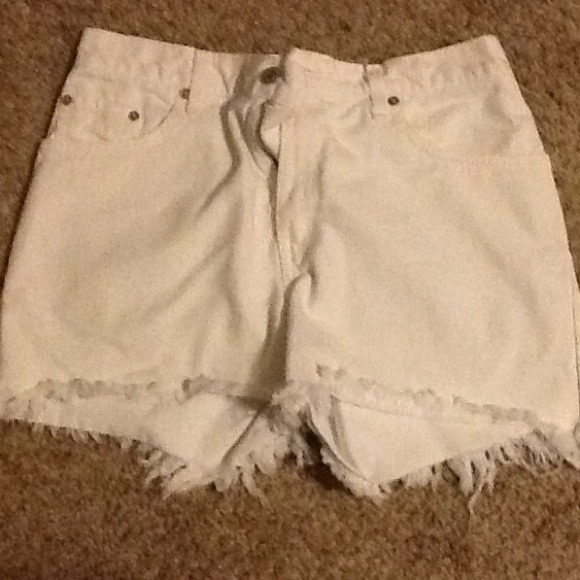 Sexy White Denim Levi's Shorts Size 10 Reg