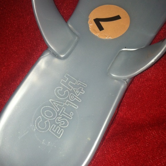 💢SOLD💢. BN SILVER COACH FLIP FLOPS - Picture 2 of 4