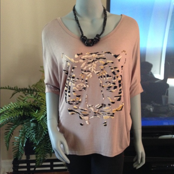 Tan animal print top - Picture 1 of 1