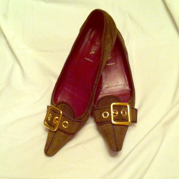 Prada pointed toe 7.5M