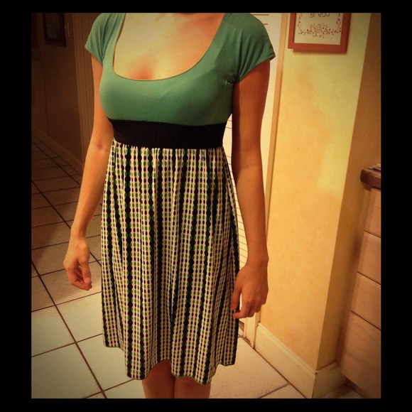 Max studio specialty products green/black dress. - Picture 1 of 4
