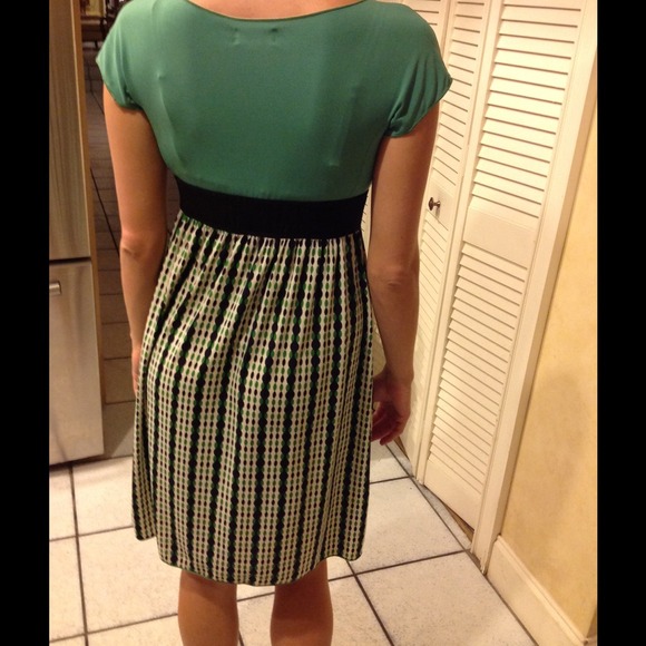 Max studio specialty products green/black dress. - Picture 2 of 4