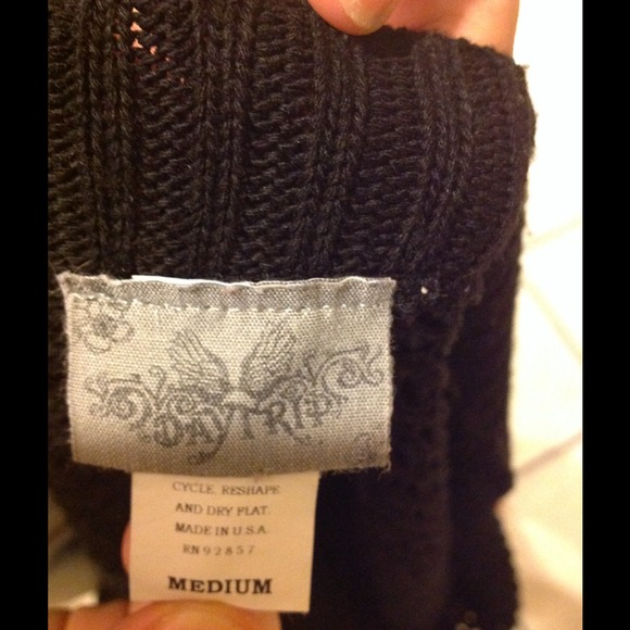 Day Trip (from Buckle) crochet knit black sweater. - Picture 3 of 3