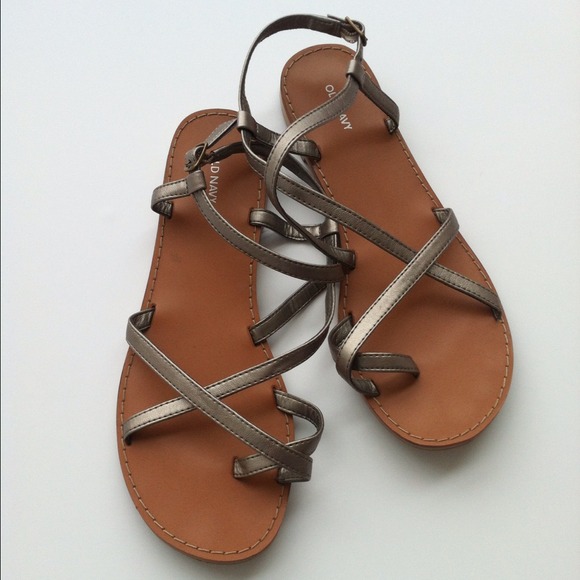 🚫Sold🚫 Old Navy Brown and Silver Sandals