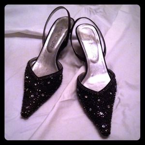 Menbur purple beaded slingbacks size 8M