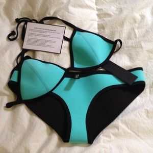 NWT Triangl bikini in "Santa Rosa splash"
