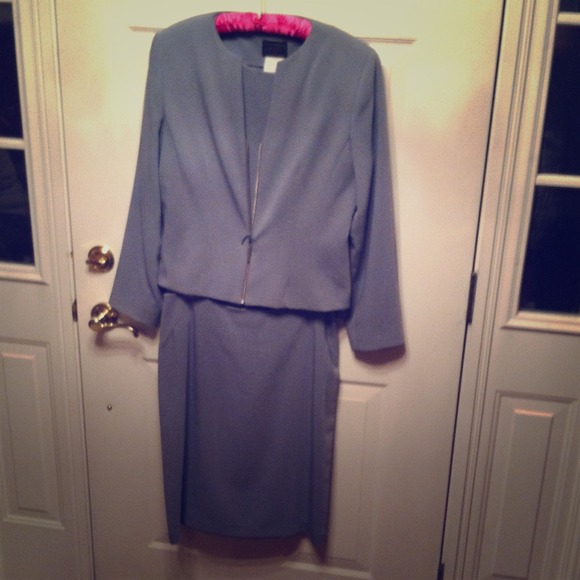 Louben 3 piece skirt suit size 12 MINT
