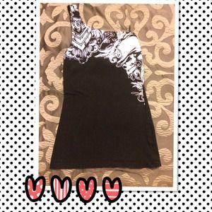 🚫Sold🚫🌹One Shoulder Skull Tank🌹