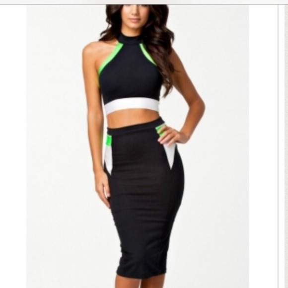 Dresses & Skirts - 2 pc halter and pencil skirt set color block med