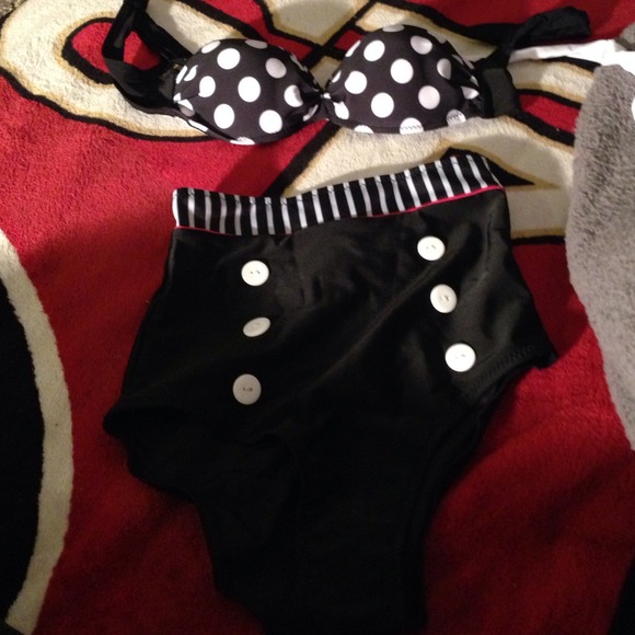 Small high waisted pin up swimsuit