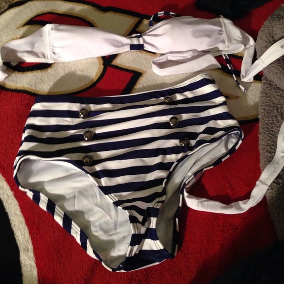 Outerwear - High waisted Pin up swimsuit
