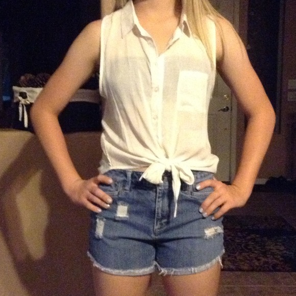 White tie top