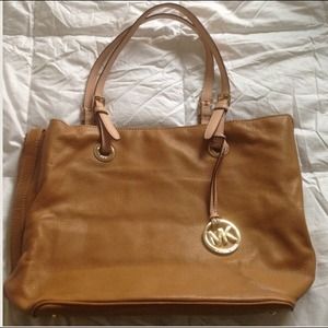 Authentic Michael Kors leather handbag/tote