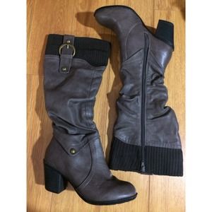 ❌HOLD❌ Grey, just below the knee boots.