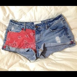F21 Bandana-Pattern Shorts