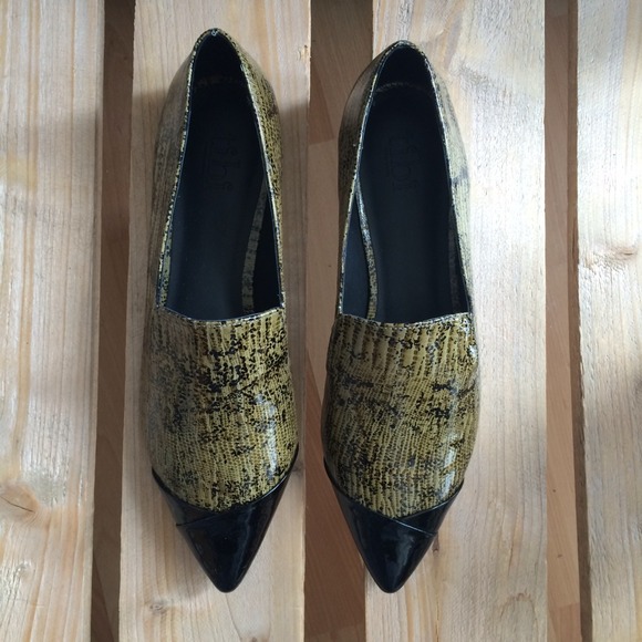 tibi embossed flats - Picture 2 of 4