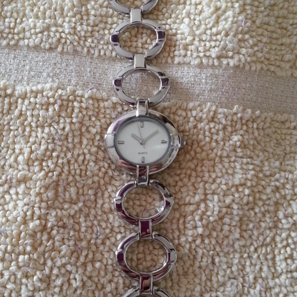 Watch - Picture 2 of 3