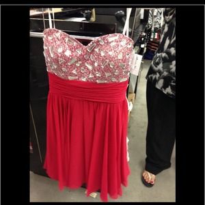 Red party dress 💃