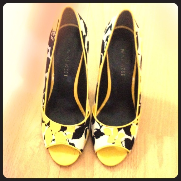 yellow and black pumps