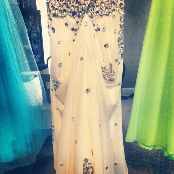 SOLD - Picture 2 of 4