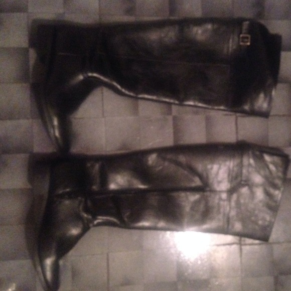 Black leather riding boots