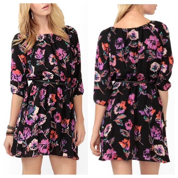 ❌❌BUNDLED🎉🎉HP Abstract Floral Dress🎉🎉❌❌ - Picture 2 of 4