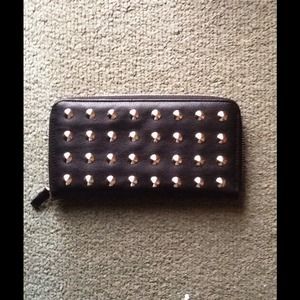 STUDDED BLACK AND GOLD WALLET (NWOT)
