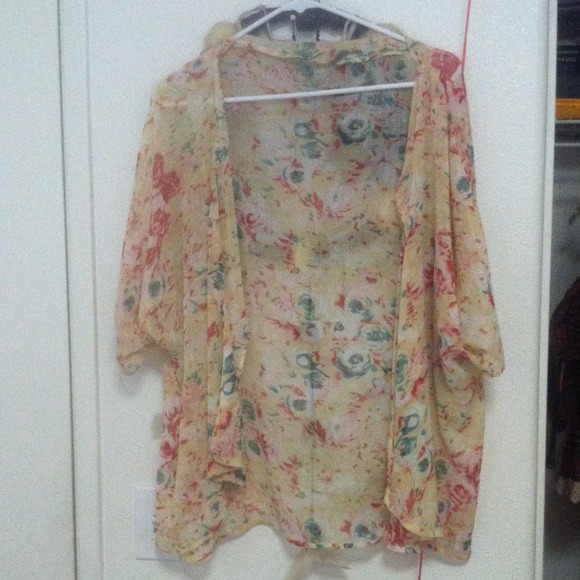 Brandy melville kimono