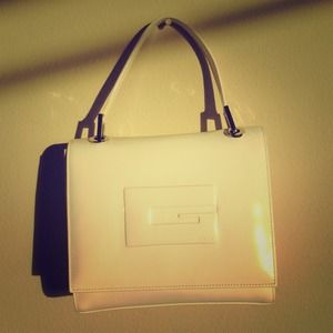 ✨AUTHENTIC✨ vintage white leather Gucci handbag