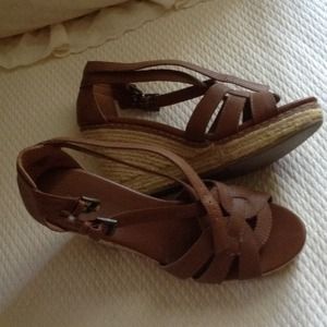 Brown wedges