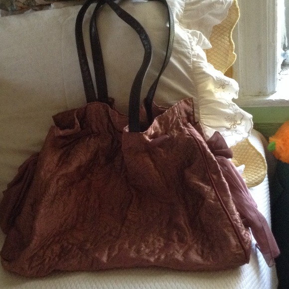 Weekend handbag