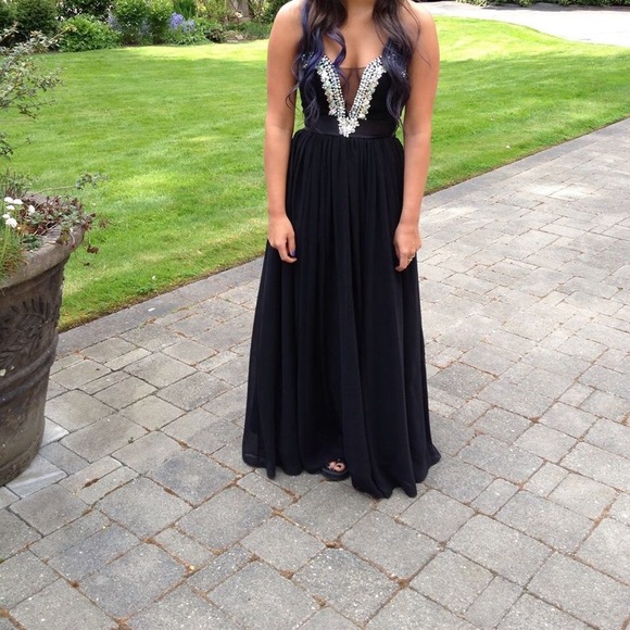 Black prom dress