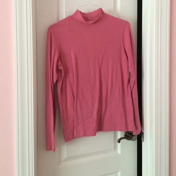 Rose color turtleneck